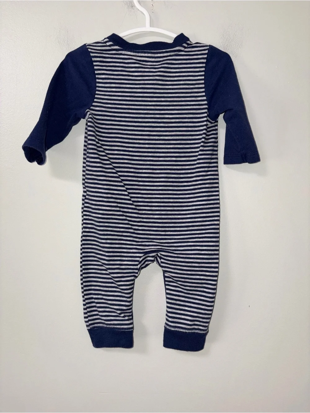 Cat & Jack Navy White Striped Long Sleeve Snap Romper Boys 0-3 M
